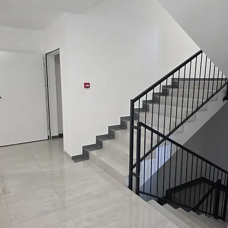 A Lux Apartment *
